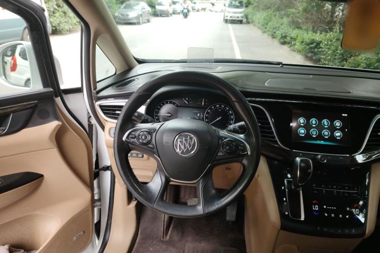 Used Buick GL8 2017 ES 28T Flagship Model China V Standard Steering Wheel