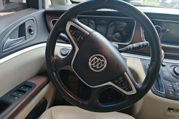 Used Buick GL8 2017 25S Luxury Version China V Standard Steering Wheel