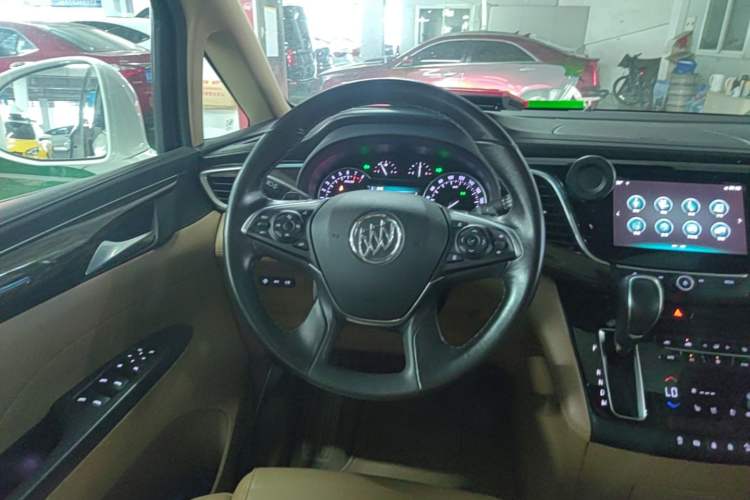 Used Buick GL8 2017 ES 28T Flagship Model China V Standard Steering Wheel