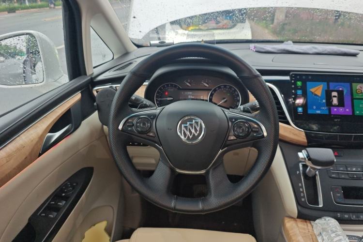 Used Buick GL8 2017 ES 28T Comfort Model China V Standard Steering Wheel