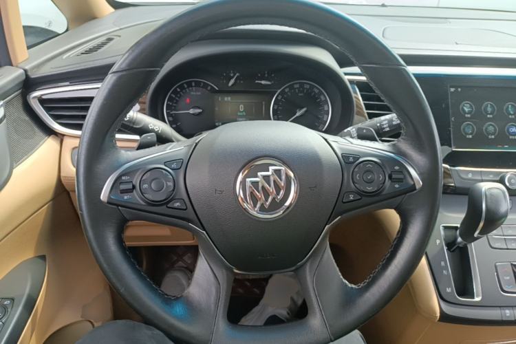 Used Buick GL8 2017 ES 28T Premium Version China V Standard Steering Wheel