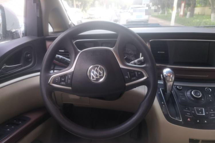 Used Buick GL8 2017 25S Comfort Version China V Standard Steering Wheel