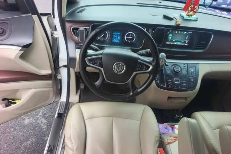 Used Buick GL8 2017 25S Luxury Version China V Standard Steering Wheel