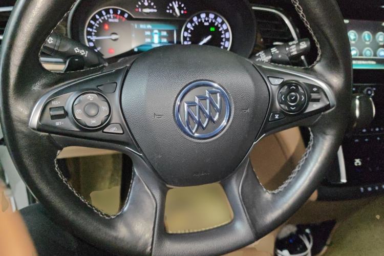 Used Buick GL8 2017 ES 28T Flagship Model China V Standard Steering Wheel