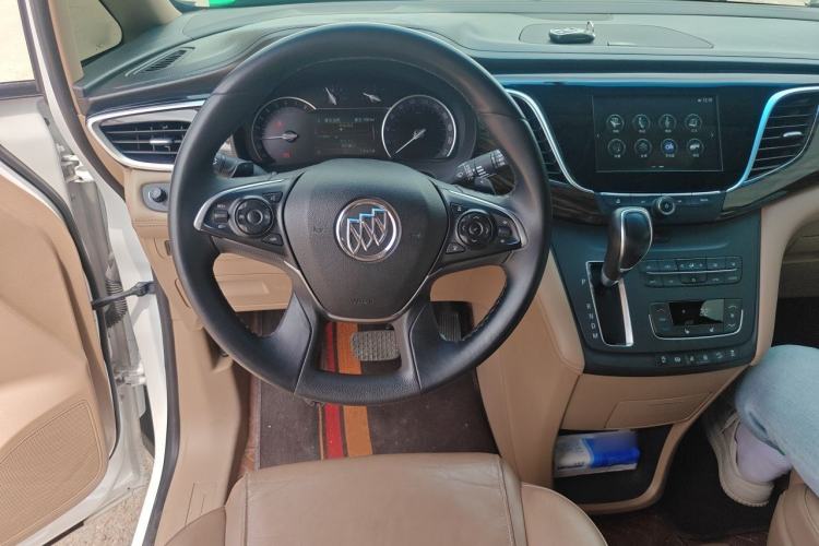 Used Buick GL8 2017 ES 28T Premium Version China V Standard Steering Wheel