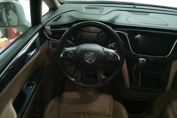 Used Buick GL8 2017 ES 28T Flagship Model China V Standard Steering Wheel