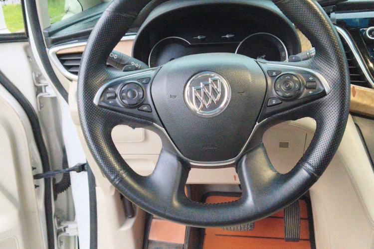 Used Buick GL8 2017 ES 28T Comfort Model China V Standard Steering Wheel