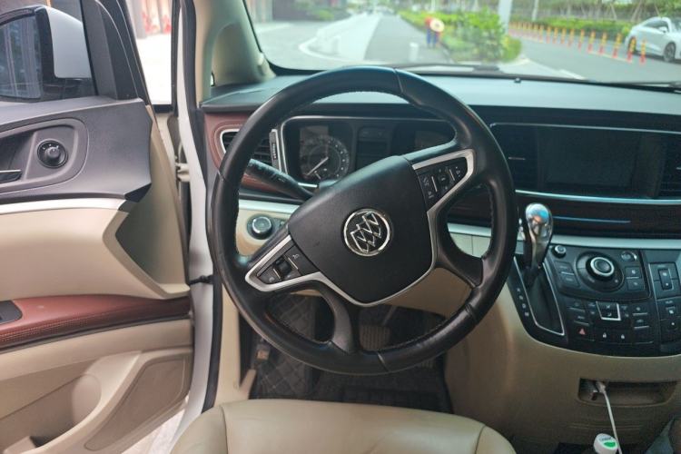 Used Buick GL8 2017 25S Luxury Version China V Standard Steering Wheel