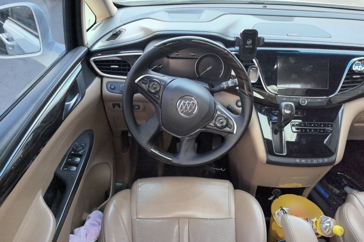 Used Buick GL8 2017 ES 28T Flagship Model China V Standard Steering Wheel