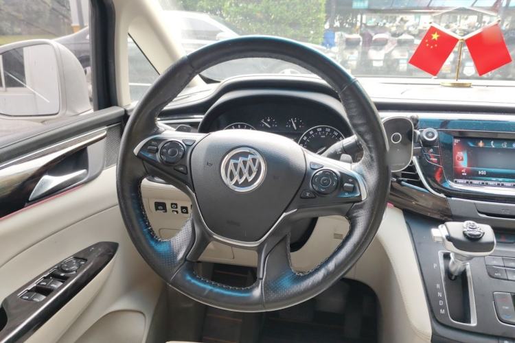 Used Buick GL8 2017 ES 28T Comfort Model China V Standard Steering Wheel
