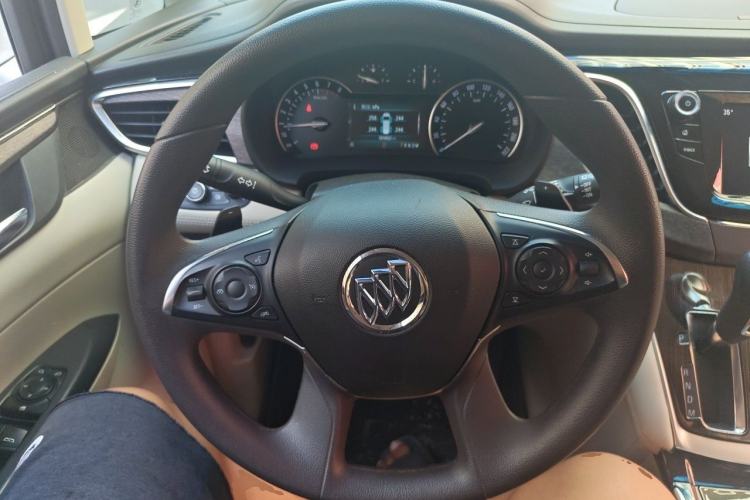 Used Buick GL8 2017 ES 28T Comfort Model China V Standard Steering Wheel