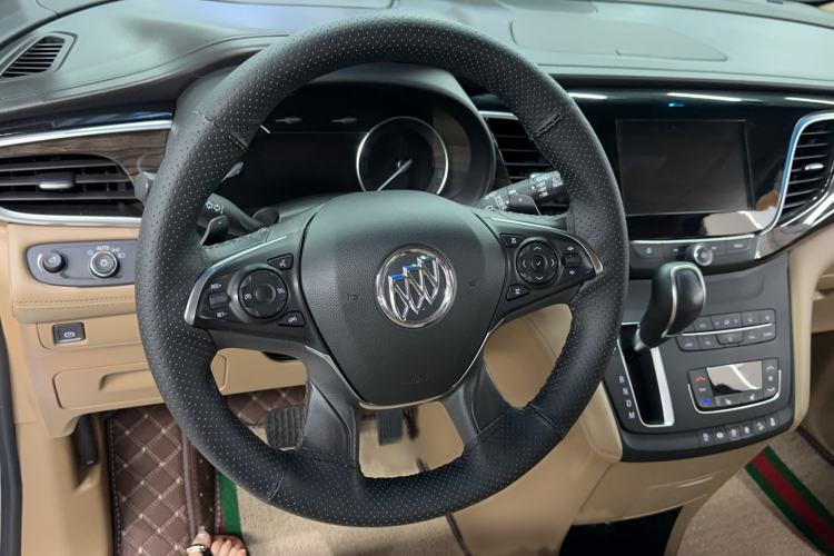 Used Buick GL8 2017 ES 28T Premium Version China V Standard Steering Wheel