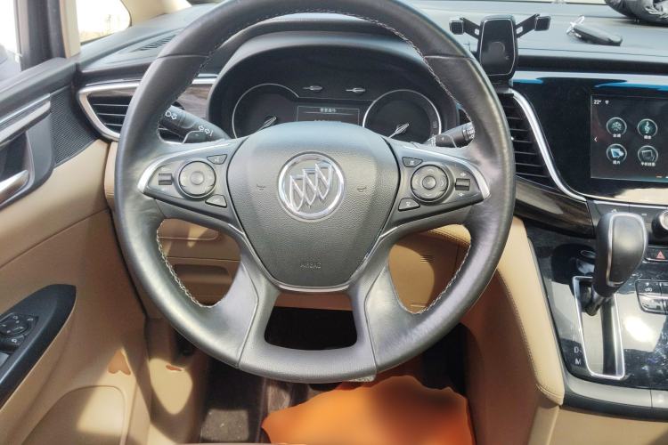 Used Buick GL8 2017 ES 28T Luxury Model China V Standard Steering Wheel