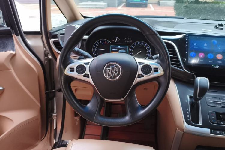 Used Buick GL8 2017 ES 28T Premium Version China V Standard Steering Wheel