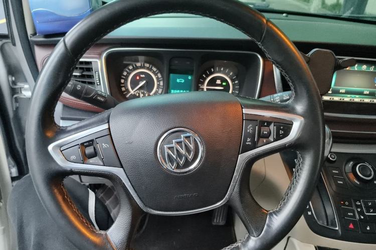 Used Buick GL8 2017 25S Prestige Version China V Standard Steering Wheel