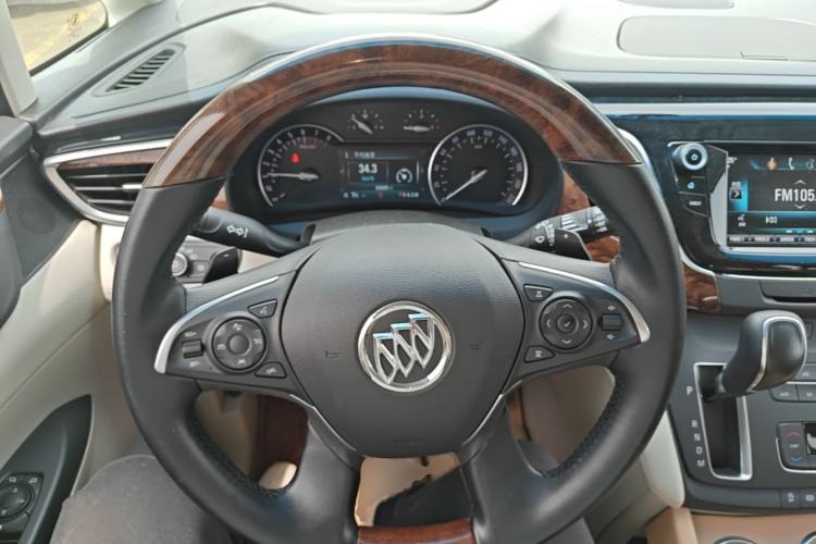 Used Buick GL8 2017 ES 28T Comfort Model China V Standard Steering Wheel