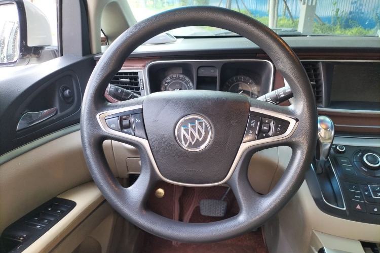Used Buick GL8 2017 25S Luxury Version China V Standard Steering Wheel