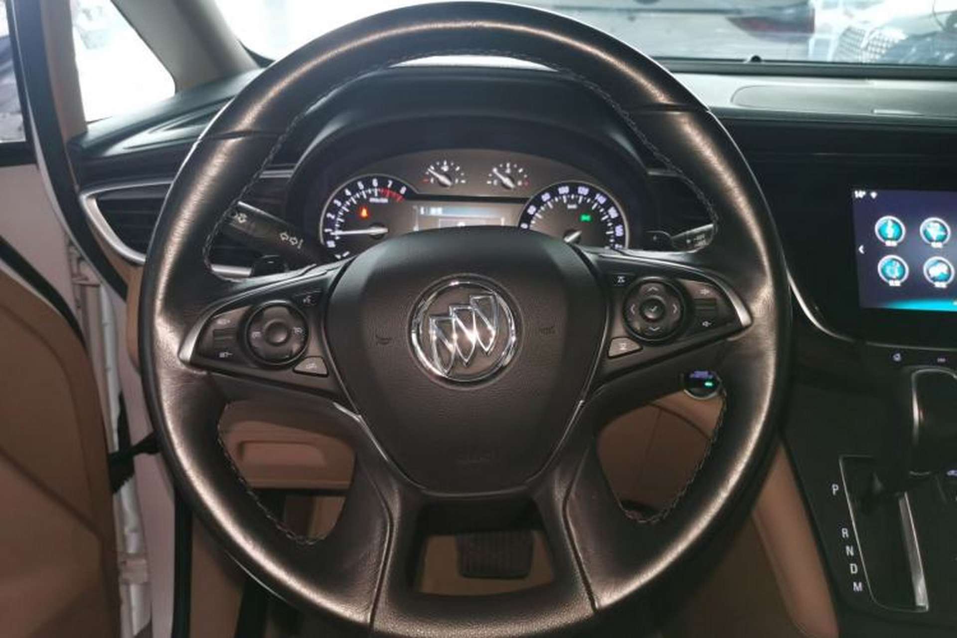 Used Buick GL8 2017 ES 28T Premium Version China V Standard Steering Wheel