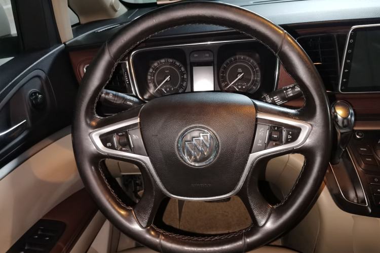 Used Buick GL8 2017 25S Luxury Version China V Standard Steering Wheel