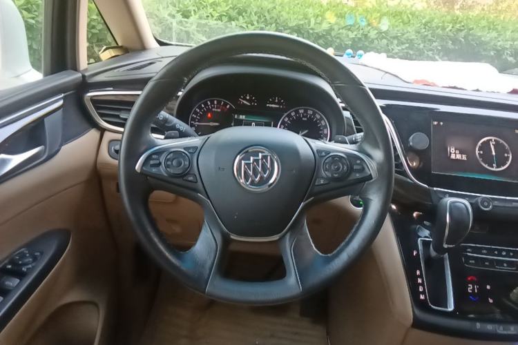 Used Buick GL8 2017 ES 28T Luxury Model China V Standard Steering Wheel