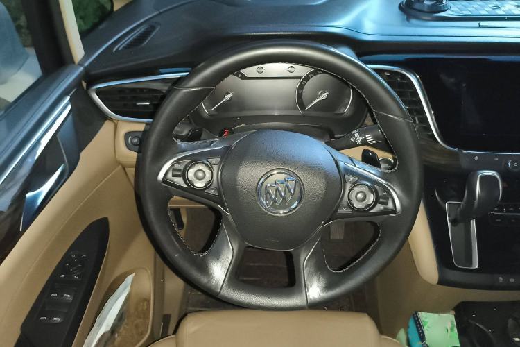 Used Buick GL8 2017 ES 28T Flagship Model China V Standard Steering Wheel