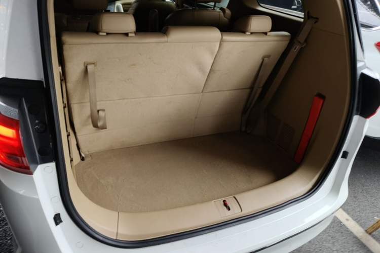 Used Buick GL8 2017 ES 28T Premium Version China V Standard Trunk