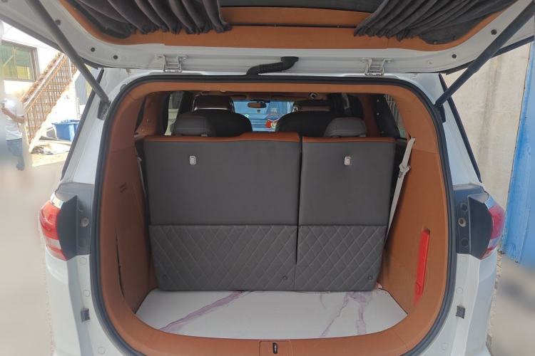 Used Buick GL8 2017 ES 28T Comfort Model China V Standard Trunk