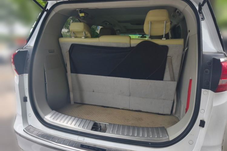 Used Buick GL8 2017 ES 28T Comfort Model China V Standard Trunk
