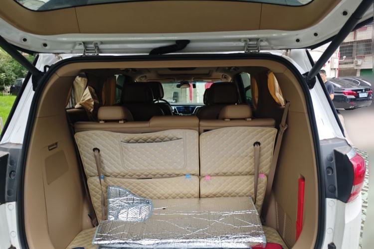 Used Buick GL8 2017 ES 28T Luxury Model China V Standard Trunk