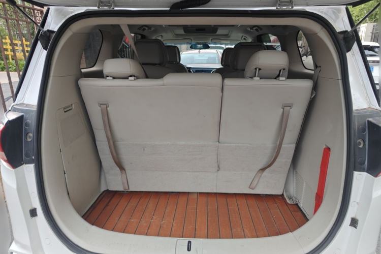 Used Buick GL8 2017 ES 28T Comfort Model China V Standard Trunk