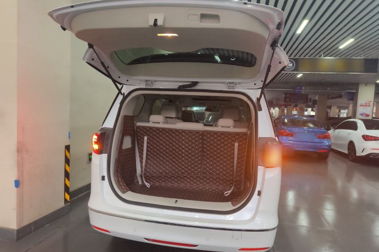 Used Buick GL8 2017 ES 28T Comfort Model China V Standard Trunk