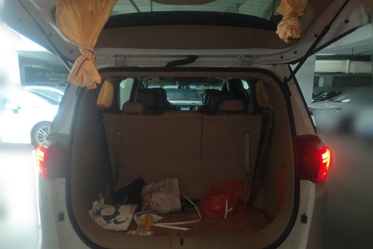 Used Buick GL8 2017 ES 28T Premium Version China V Standard Trunk