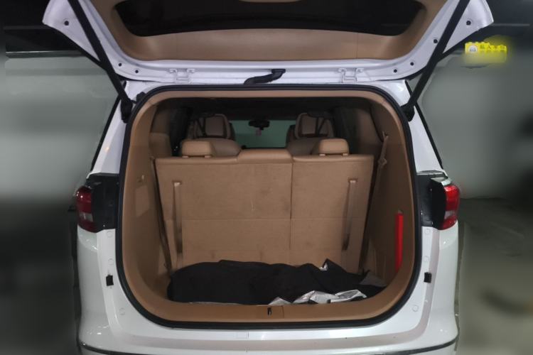 Used Buick GL8 2017 ES 28T Flagship Model China V Standard Trunk