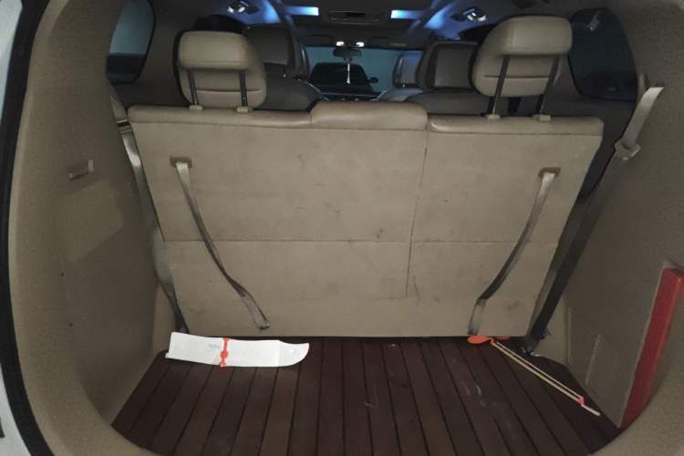 Used Buick GL8 2017 ES 28T Premium Version China V Standard Trunk