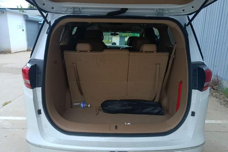 Used Buick GL8 2017 ES 28T Premium Version China V Standard Trunk