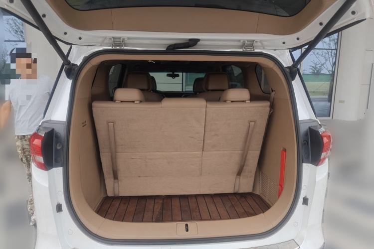 Used Buick GL8 2017 ES 28T Premium Version China V Standard Trunk