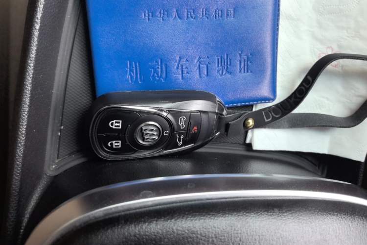 Used Buick GL8 2017 ES 28T Luxury Model China V Standard Vehicle Key