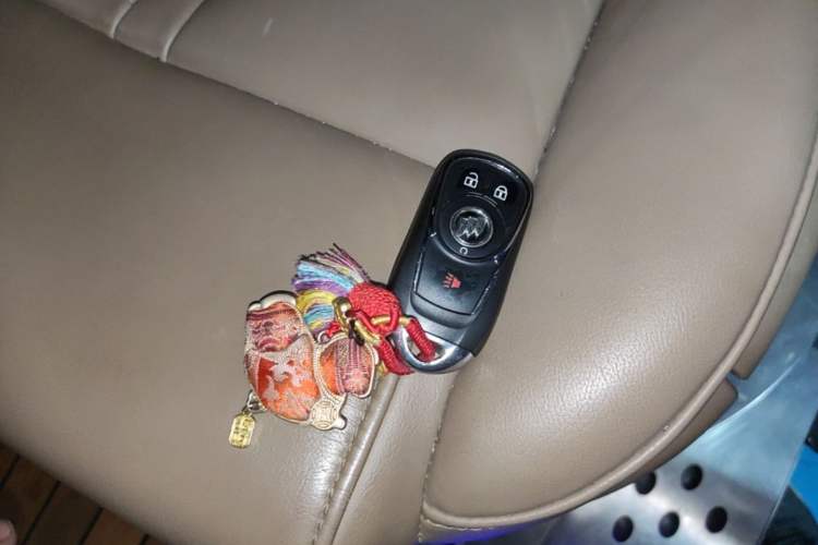 Used Buick GL8 2017 ES 28T Premium Version China V Standard Vehicle Key