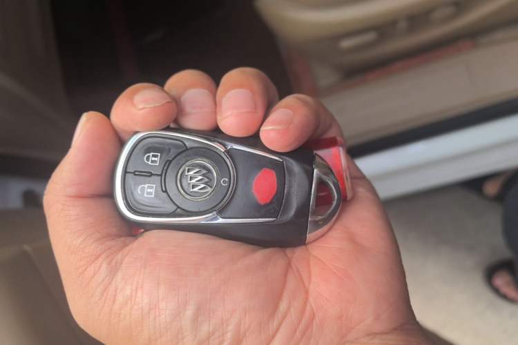 Used Buick GL8 2017 ES 28T Premium Version China V Standard Vehicle Key