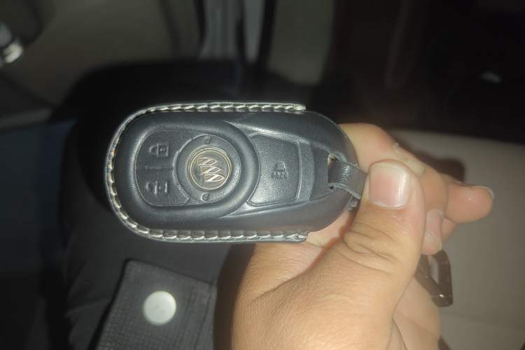 Used Buick GL8 2017 ES 28T Comfort Model China V Standard Vehicle Key