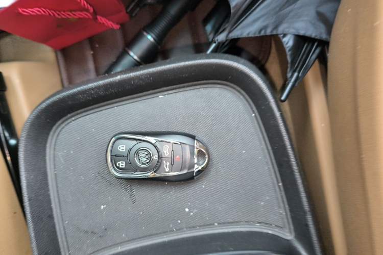 Used Buick GL8 2017 ES 28T Flagship Model China V Standard Vehicle Key
