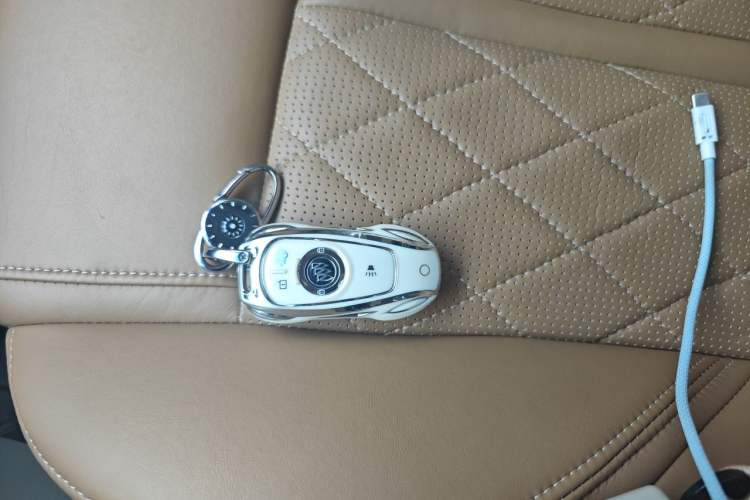 Used Buick GL8 2017 ES 28T Comfort Model China V Standard Vehicle Key
