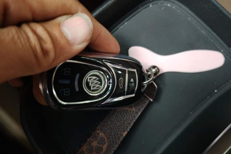 Used Buick GL8 2017 ES 28T Flagship Model China V Standard Vehicle Key