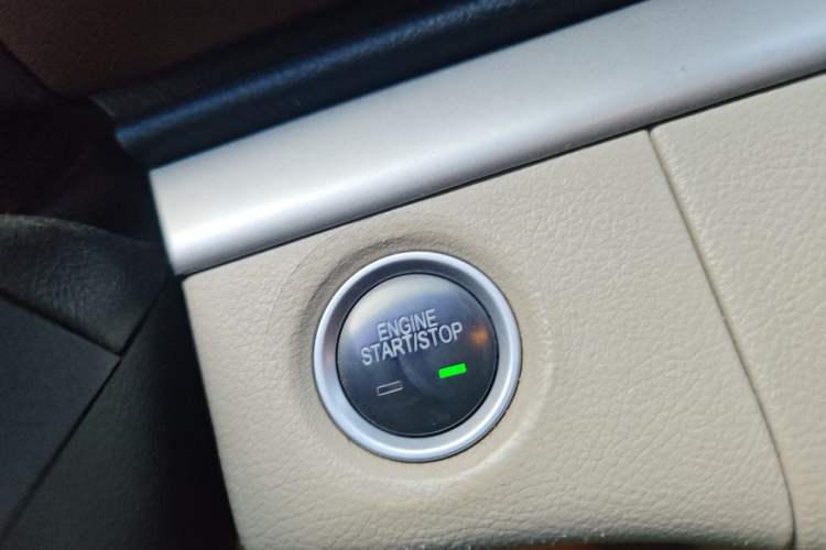 Used Buick GL8 2017 25S Luxury Version China V Standard Vehicle Key