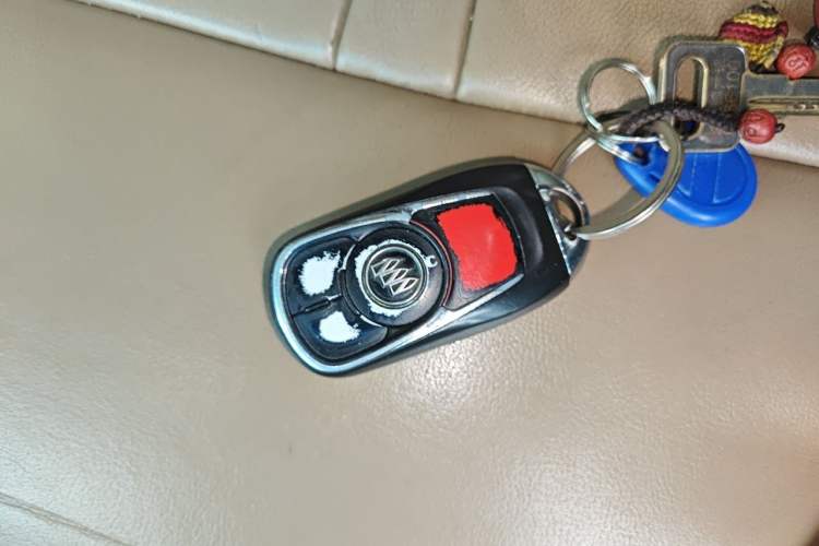 Used Buick GL8 2017 ES 28T Premium Version China V Standard Vehicle Key