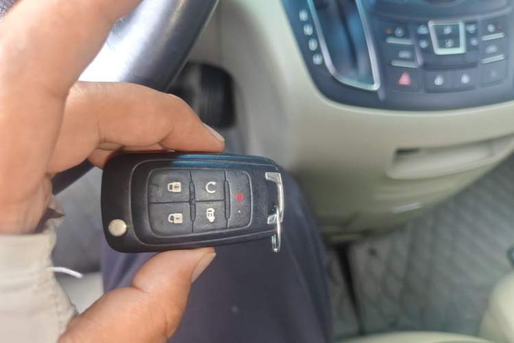 Used Buick GL8 2017 25S Luxury Version China V Standard Vehicle Key