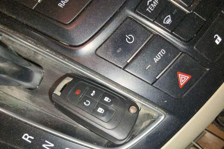 Used Buick GL8 2017 25S Luxury Version China V Standard Vehicle Key