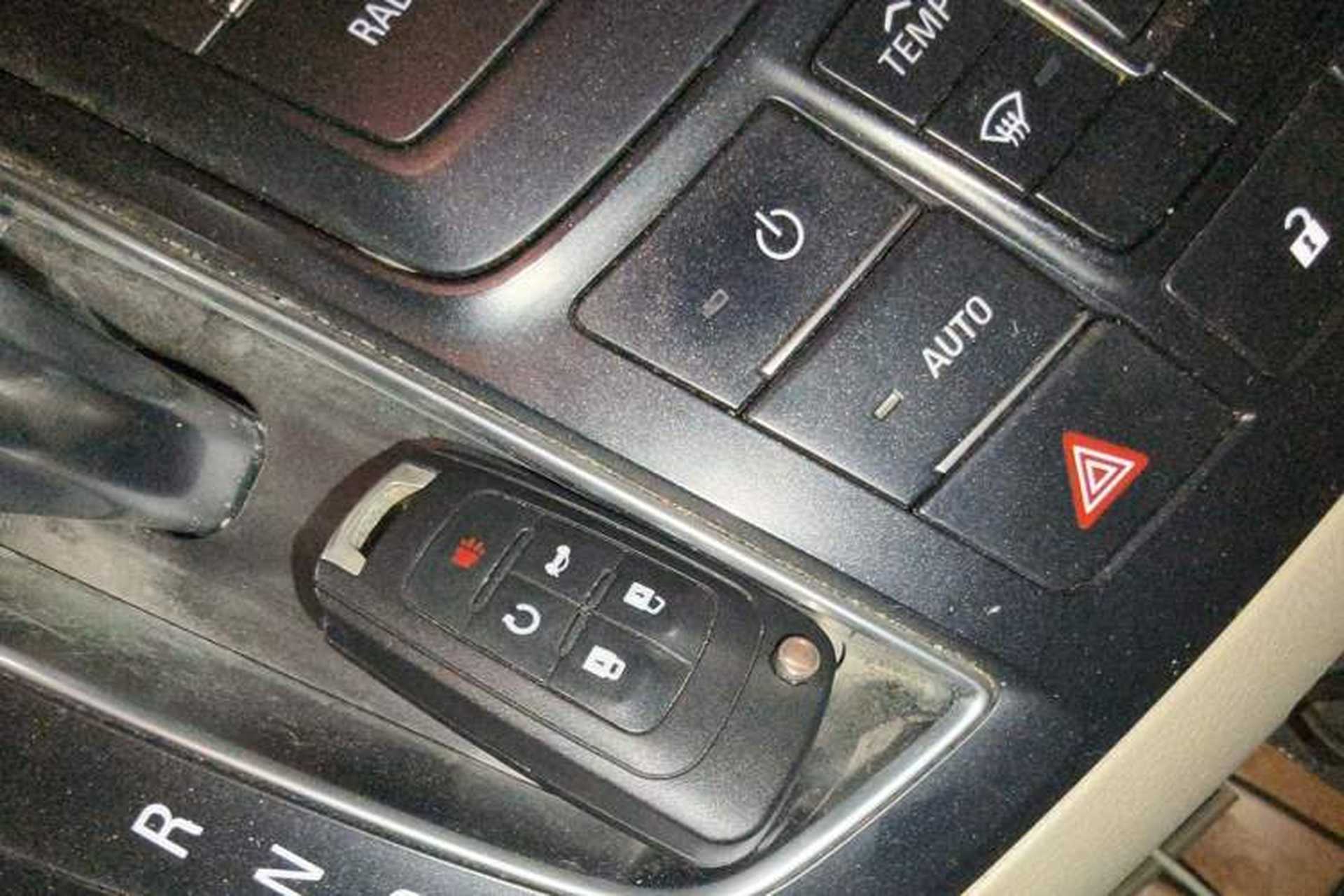Used Buick GL8 2017 25S Luxury Version China V Standard Vehicle Key