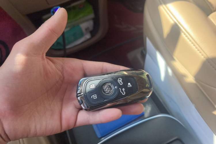 Used Buick GL8 2017 ES 28T Flagship Model China V Standard Vehicle Key