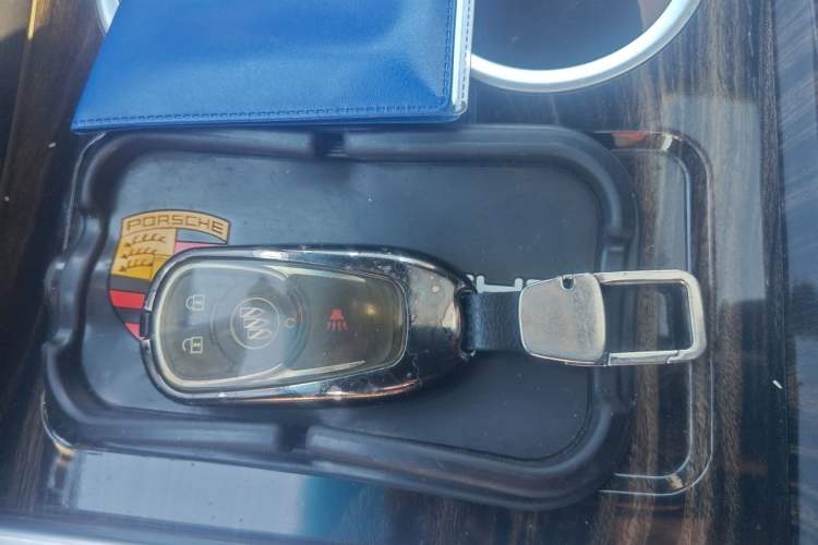 Used Buick GL8 2017 ES 28T Comfort Model China V Standard Vehicle Key